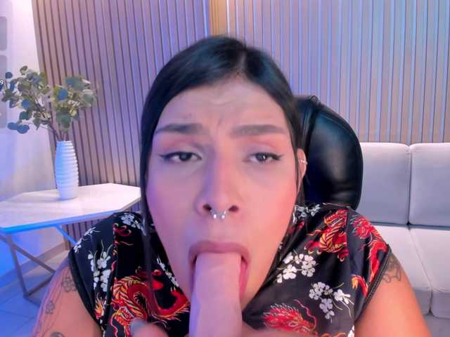 SarahYates's BongaCams show and profile