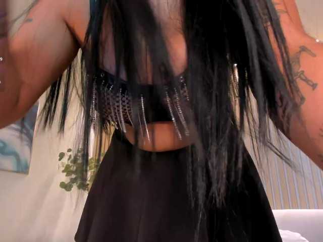 SarahYates's BongaCams show and profile