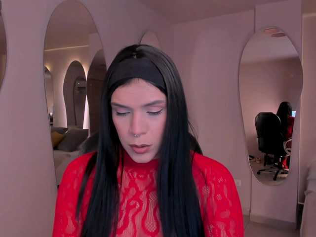 SarahYates's BongaCams show and profile