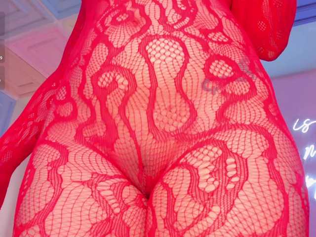 SarahYates's BongaCams show and profile