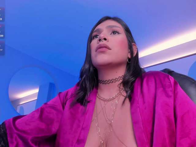 SarahYates's BongaCams show and profile