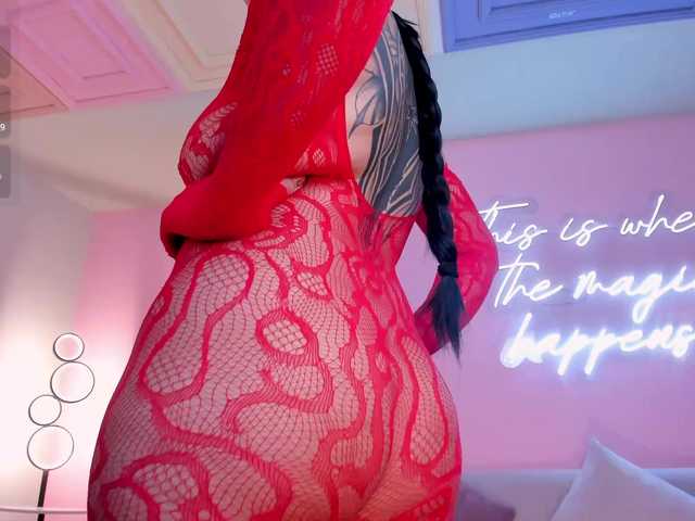 SarahYates's BongaCams show and profile