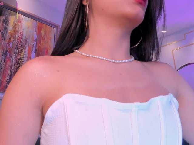 IsabellaMoreau webcam