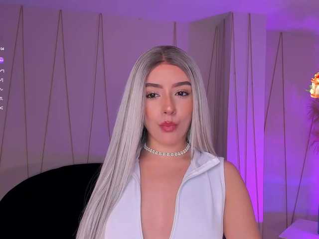 IsabellaMoreau's BongaCams show and profile