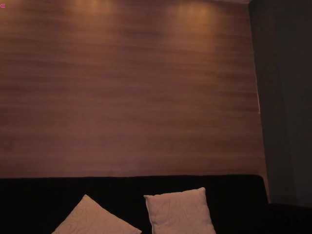 IsabellaMoreau's BongaCams show and profile