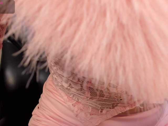 IsabellaMoreau's BongaCams show and profile