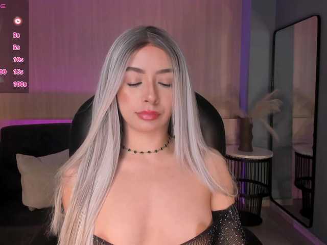 IsabellaMoreau's BongaCams show and profile