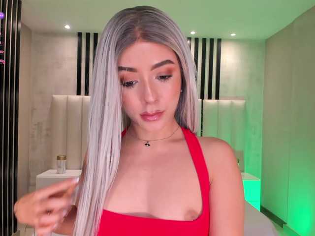 IsabellaMoreau's BongaCams show and profile