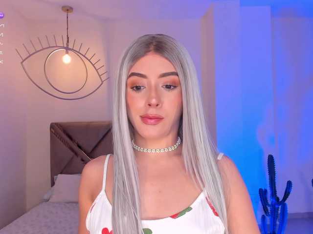 IsabellaMoreau's BongaCams show and profile