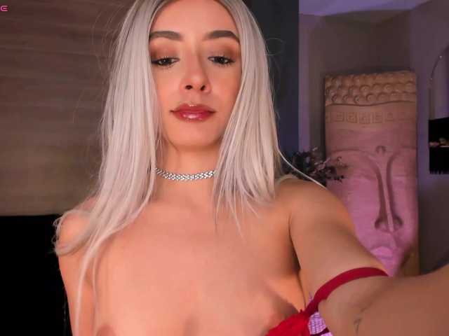 IsabellaMoreau's BongaCams show and profile