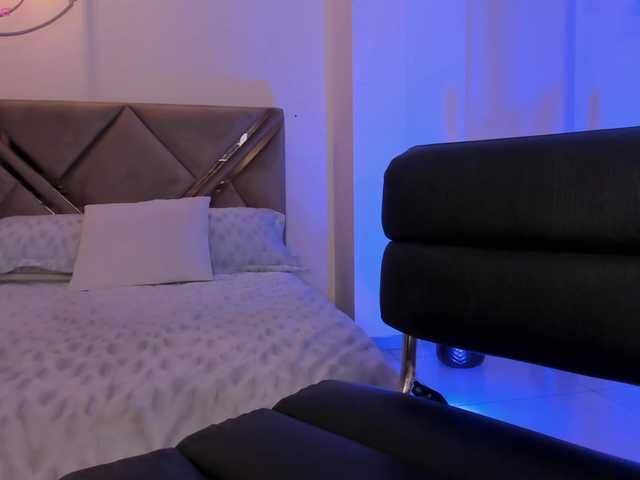 IsabellaMoreau's BongaCams show and profile