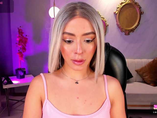 IsabellaMoreau's BongaCams show and profile