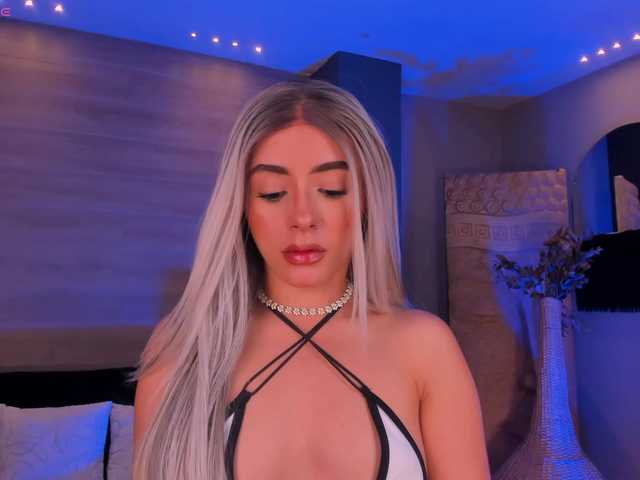 IsabellaMoreau's BongaCams show and profile