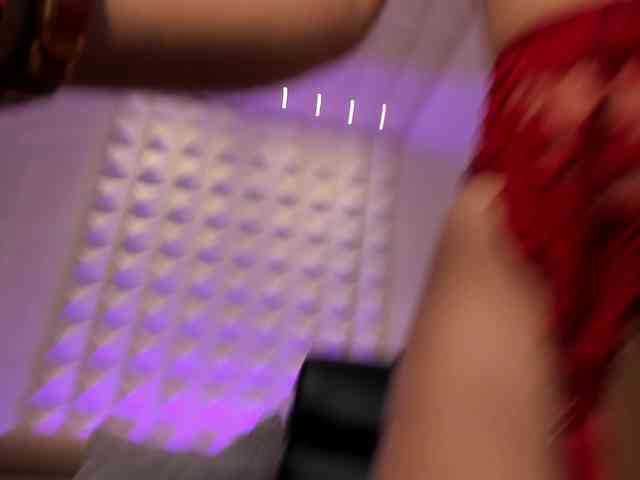 IsabellaMoreau webcam