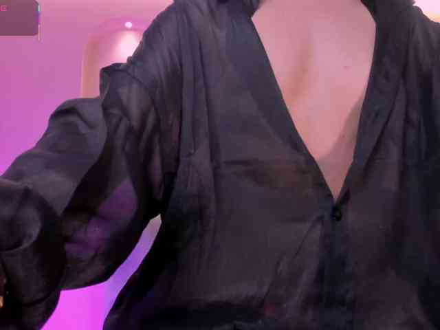 IsabellaMoreau webcam