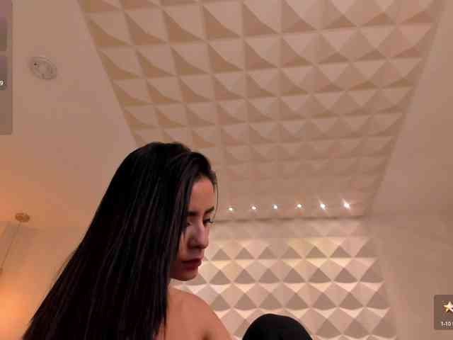 IsabellaMoreau webcam