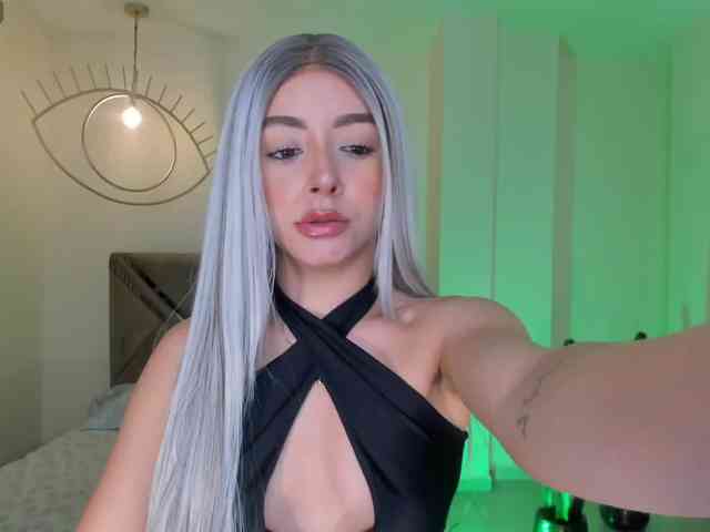 IsabellaMoreau webcam