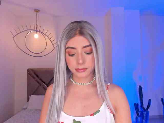 IsabellaMoreau webcam