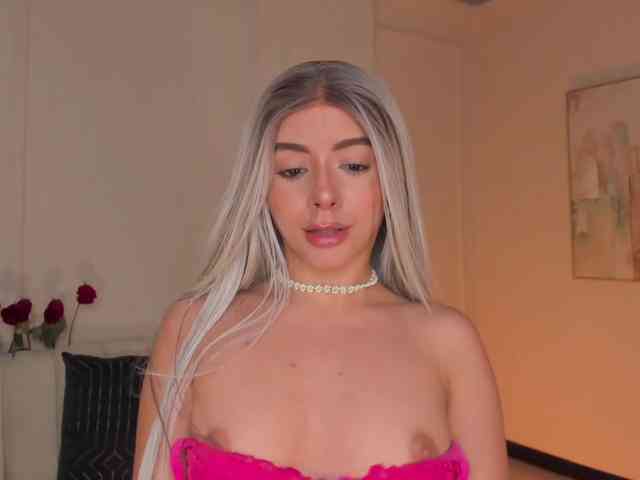 IsabellaMoreau webcam