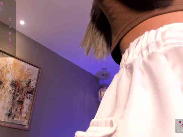 IsabellaMoreau webcam