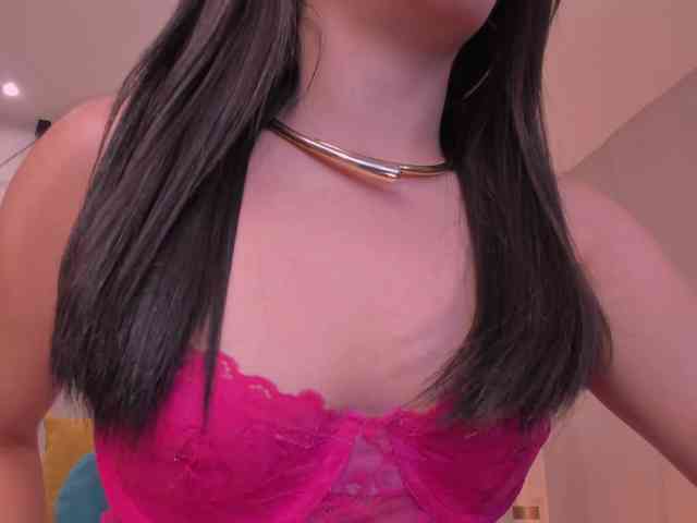 IsabellaMoreau bongacams