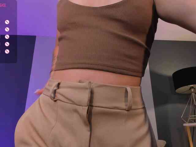 IsabellaMoreau webcam