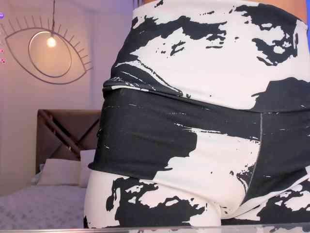 IsabellaMoreau webcam