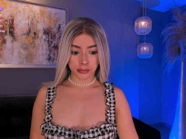 IsabellaMoreau webcam