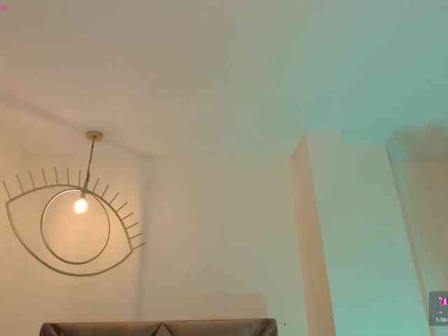 IsabellaMoreau webcam