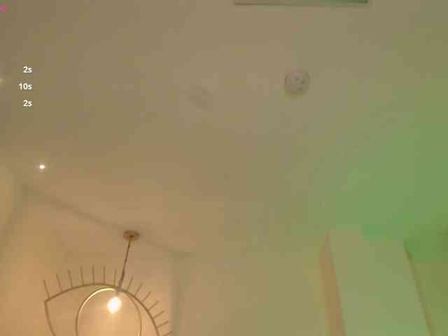 IsabellaMoreau webcam