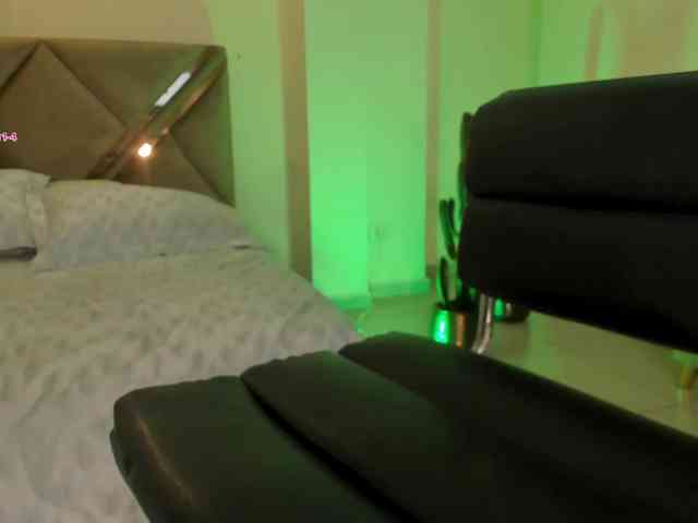 IsabellaMoreau webcam