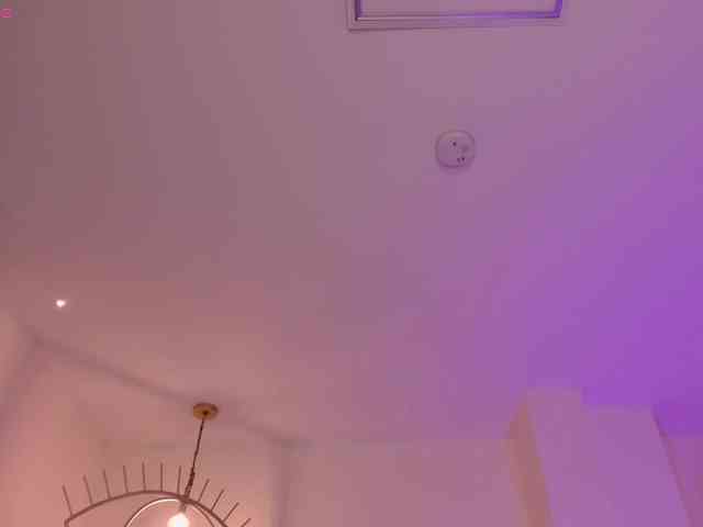 IsabellaMoreau webcam