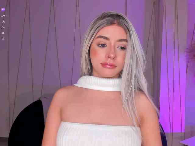 IsabellaMoreau webcam