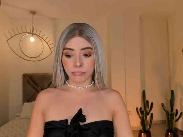 IsabellaMoreau webcam