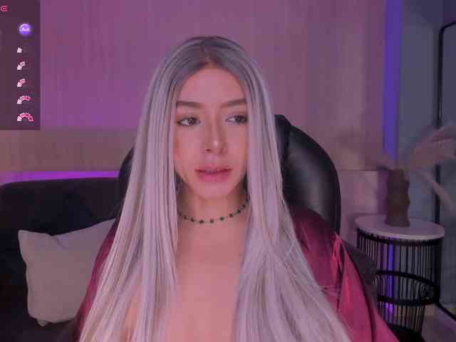 IsabellaMoreau webcam