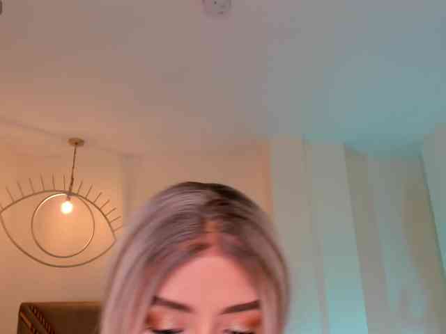 IsabellaMoreau webcam