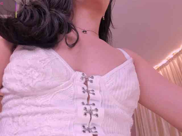 IsabellaMoreau webcam