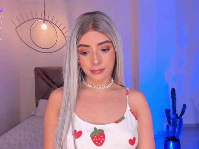 IsabellaMoreau webcam