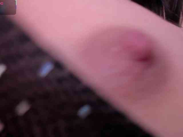 IsabellaMoreau webcam
