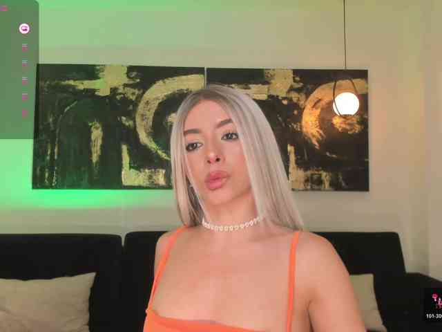 IsabellaMoreau webcam