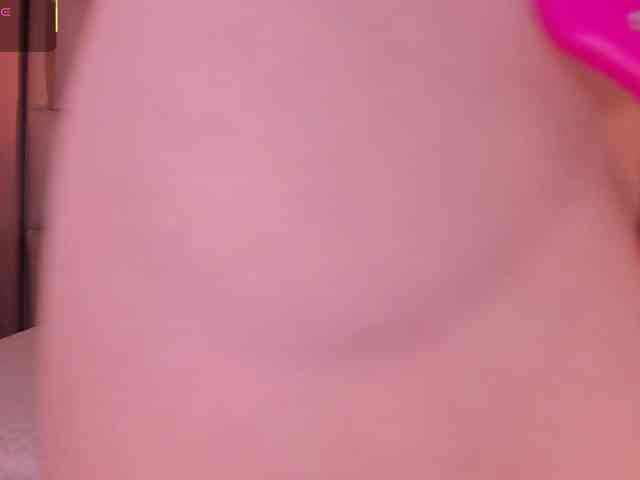 IsabellaMoreau webcam