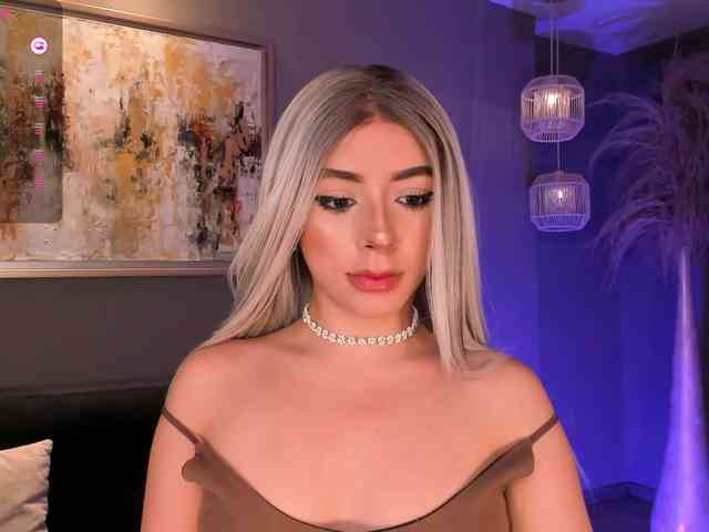 IsabellaMoreau webcam