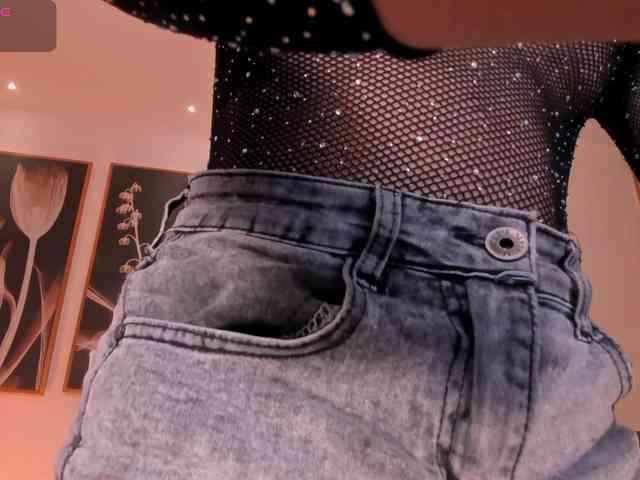 IsabellaMoreau webcam