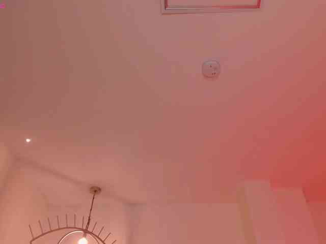 IsabellaMoreau webcam