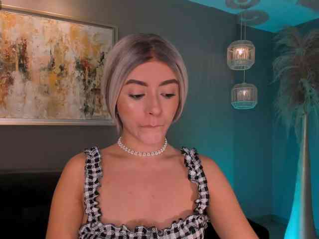 IsabellaMoreau webcam