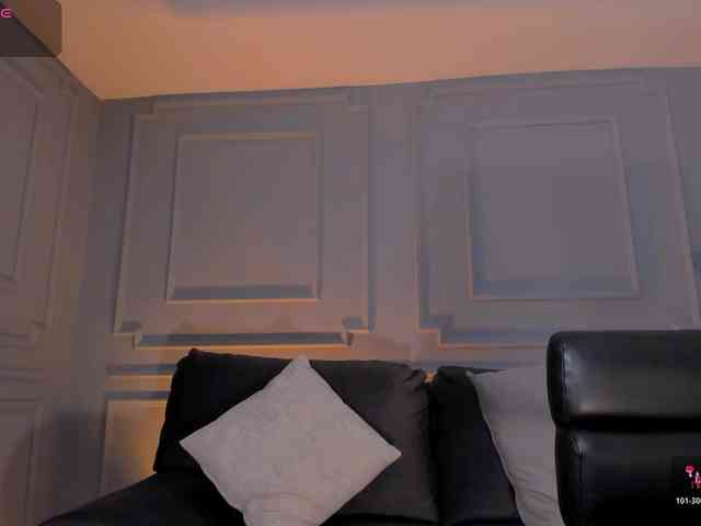 IsabellaMoreau webcam