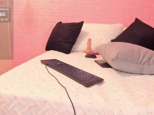 Saori-Lee- webcam