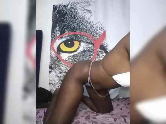 Nasty-cocker webcam