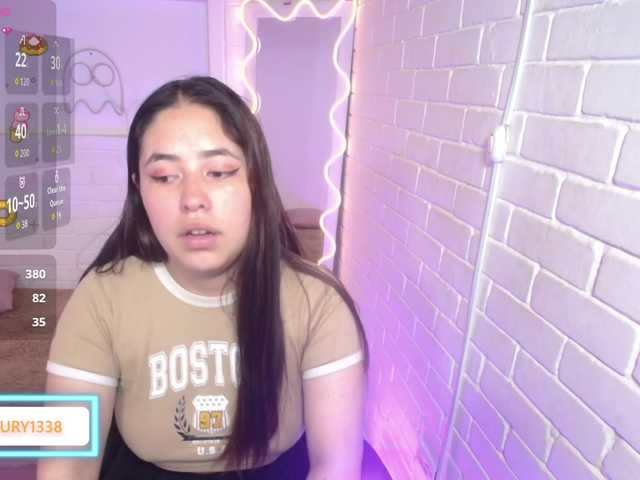 Lauxury-tay webcam