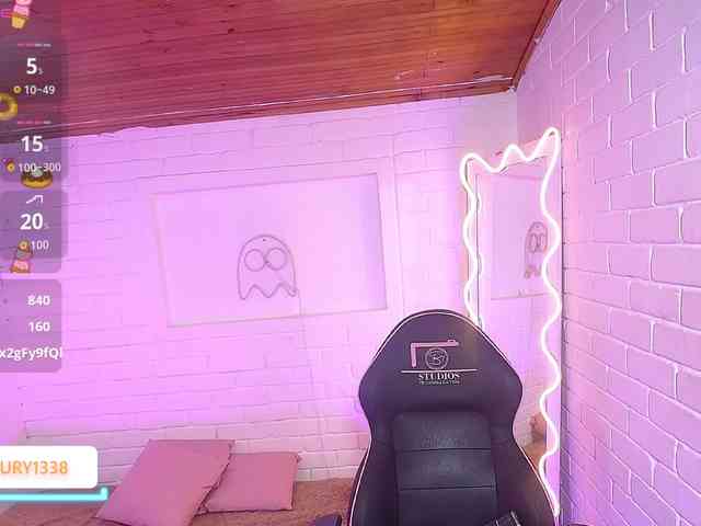 Lauxury-tay webcam